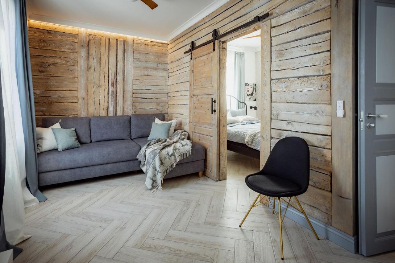 Uue Taenava Korter Kuressaare Exterior foto